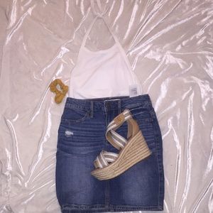 New without tags Hollister Jean skirt